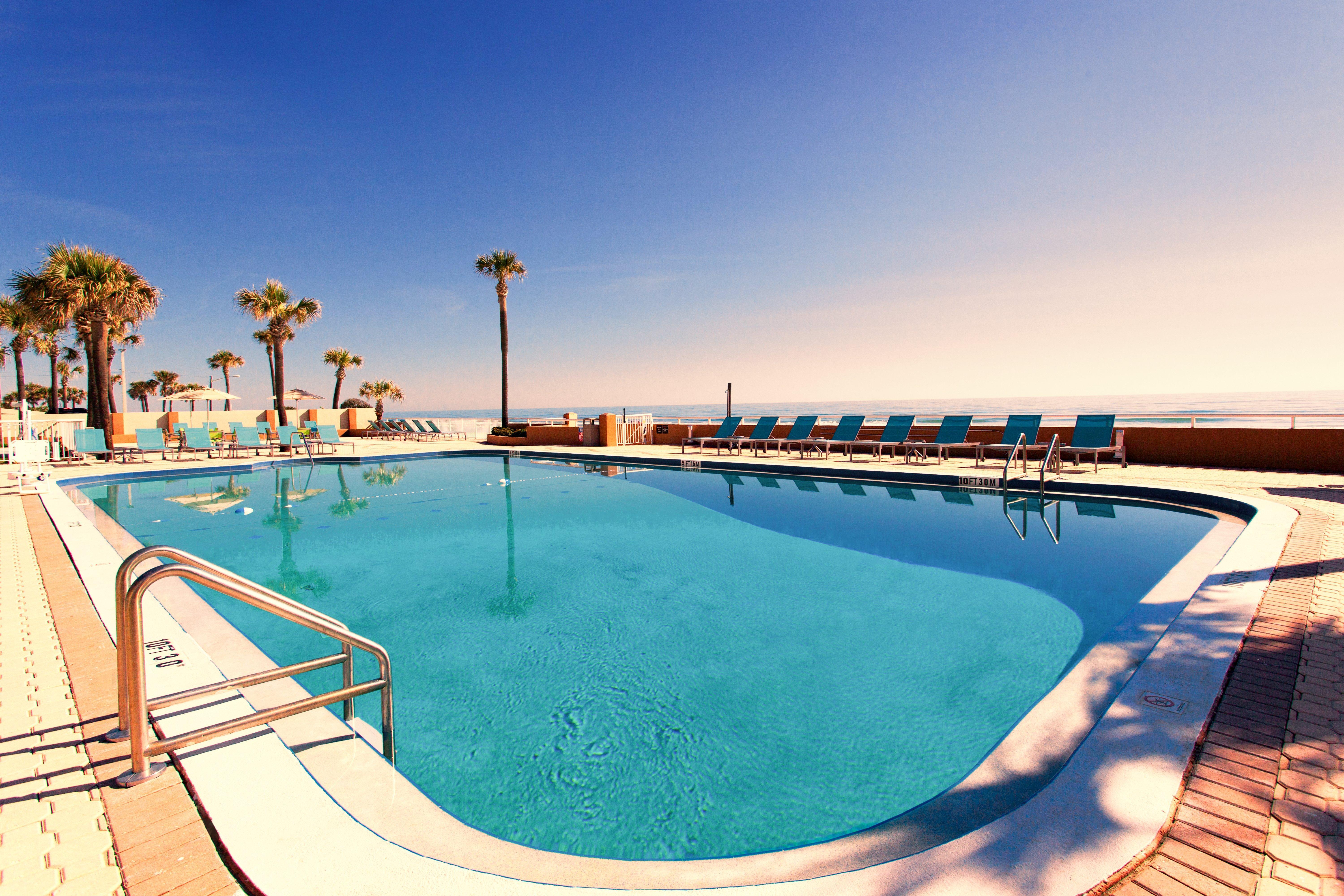 Holiday Inn Hotel & Suites Daytona Beach On The Ocean By Ihg Bagian luar foto