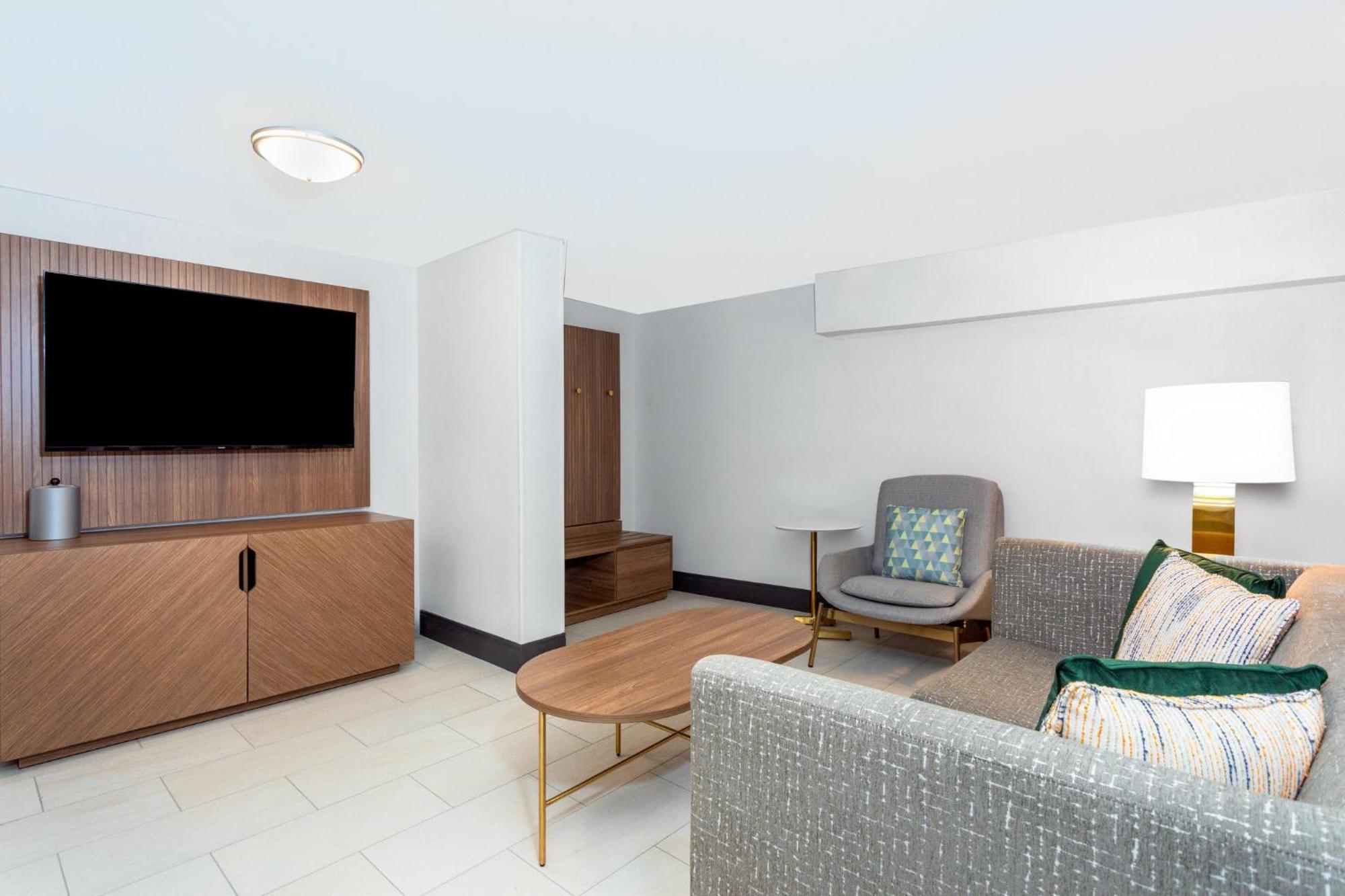 Holiday Inn Hotel & Suites Daytona Beach On The Ocean By Ihg Bagian luar foto